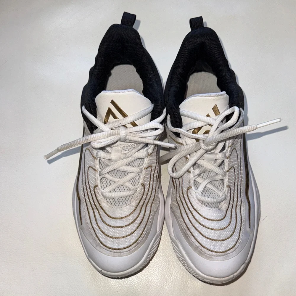 Nike great used